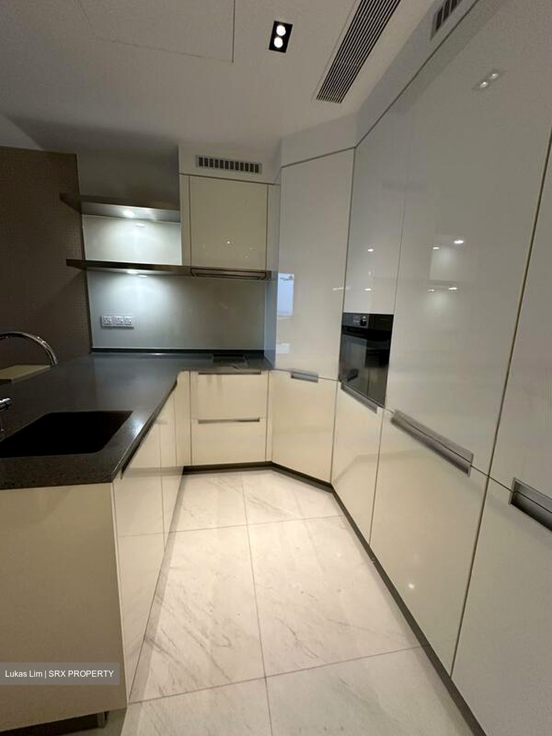 Straits View (D1), Condominium #458649801
